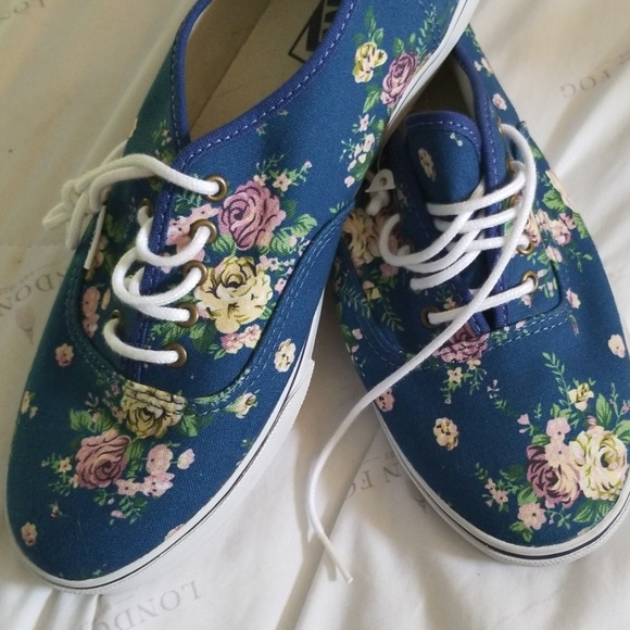 Floral Van's - Picture 4 of 4